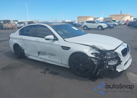 2013 BMW M5 из США, поврежденный, VIN WBSFV9C59DC773781